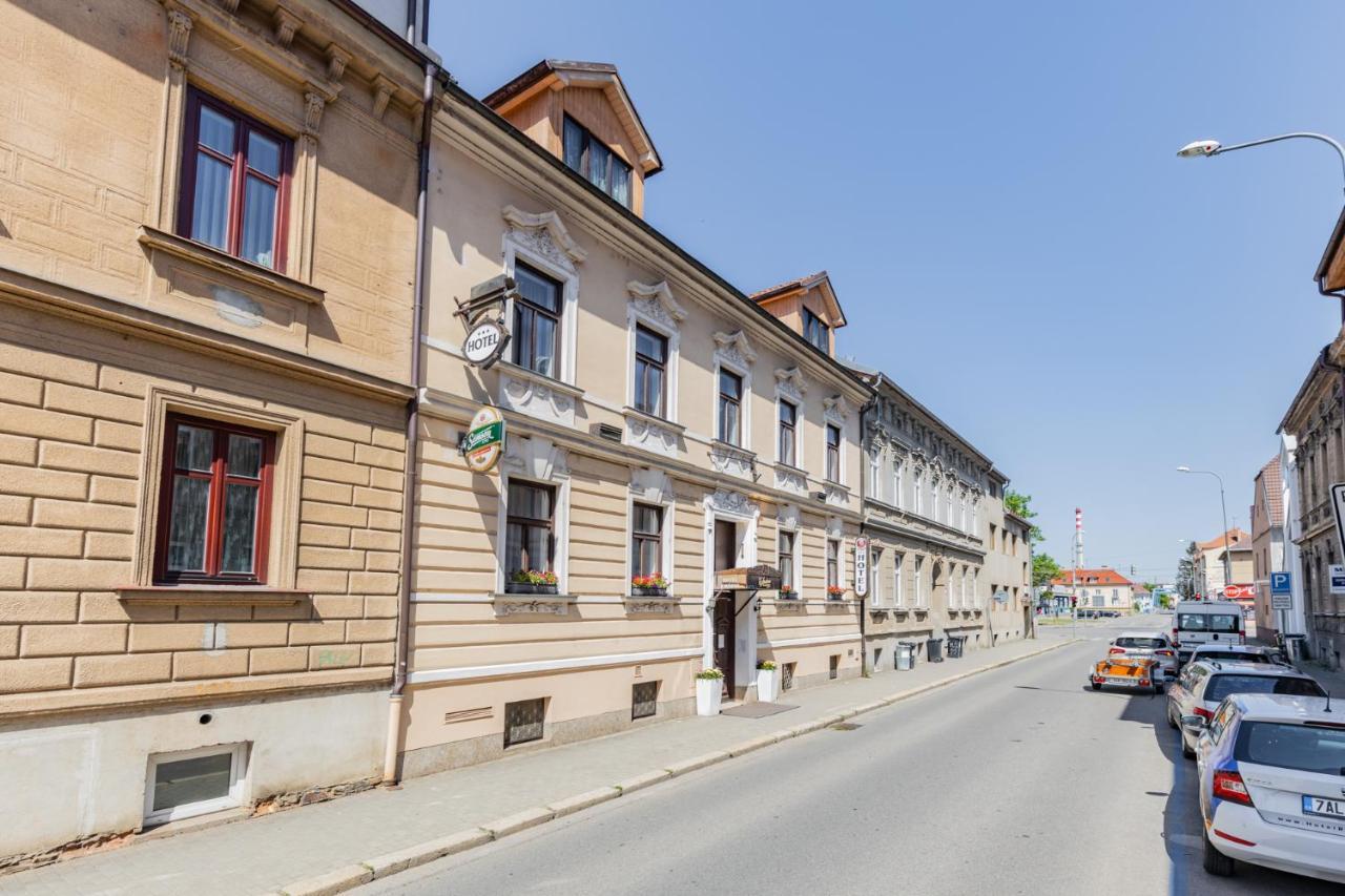 Hotel Amadeus Ceske Budejovice Buitenkant foto